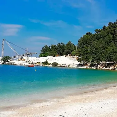 Aelia Ξενοδοχείο *